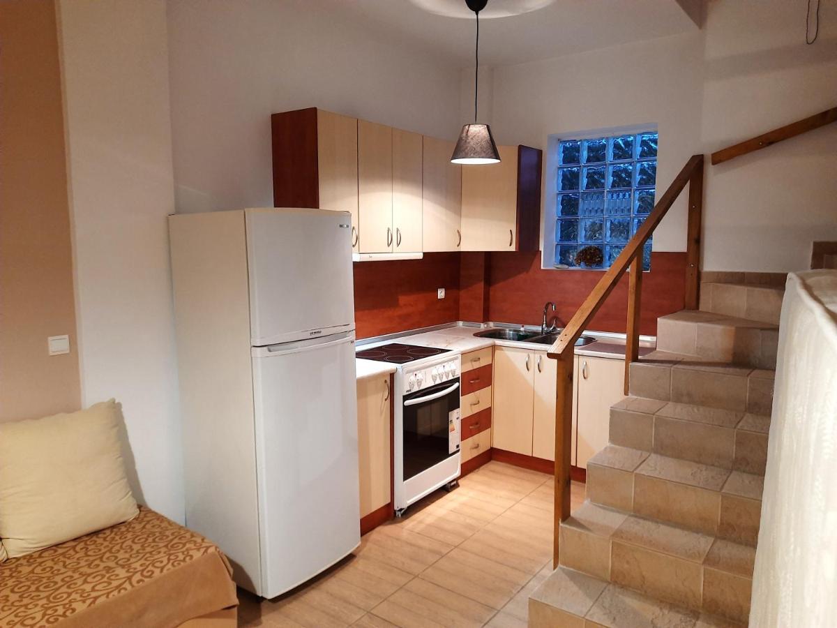 Irene's Maisonette At Rafaella Apartment